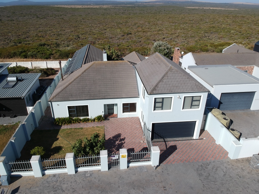 4 Bedroom Property for Sale in Pearl Bay Western Cape